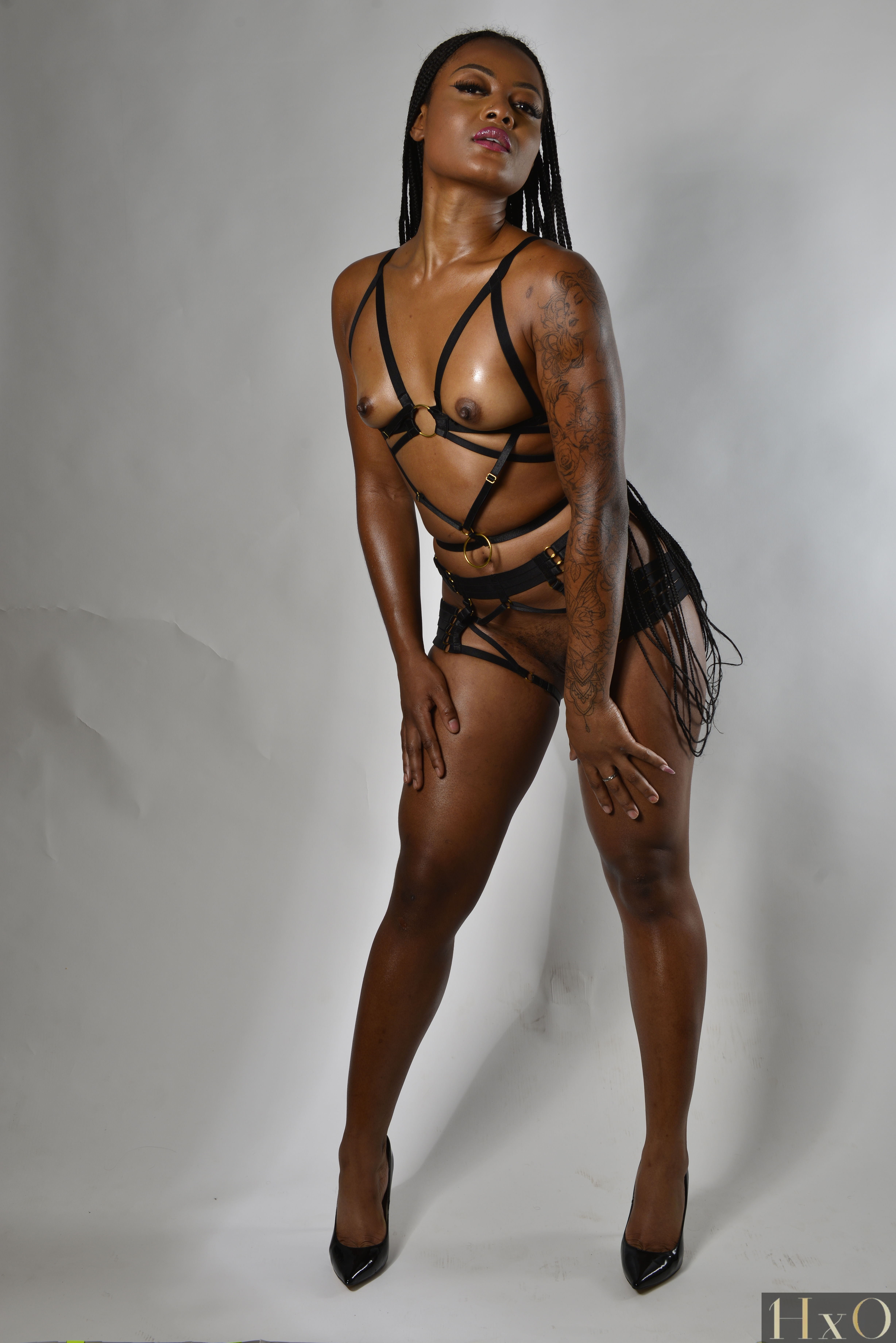 Horny-004-007.jpg
